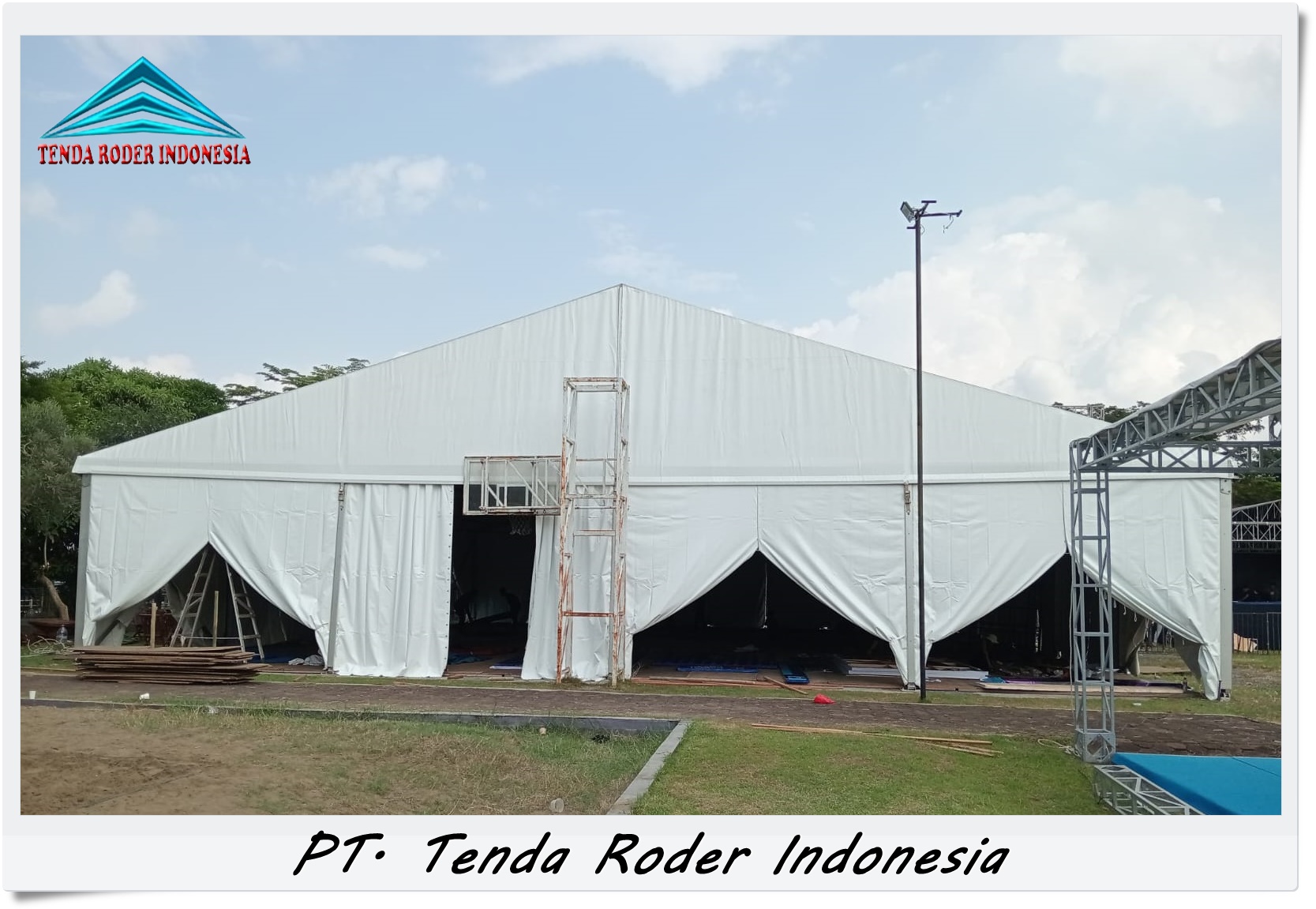 Lantai Roder Gudang Sewa Roder Jenis Tenda Aman Bocor Area Jakarta