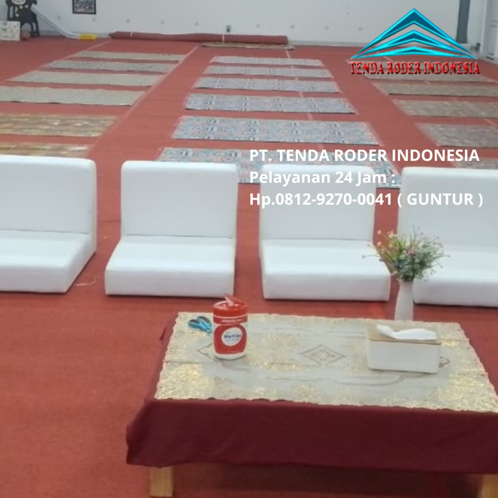 Sewa Tenda Roder,Sofa Lesehan Putih Desain Kotak Jakarta