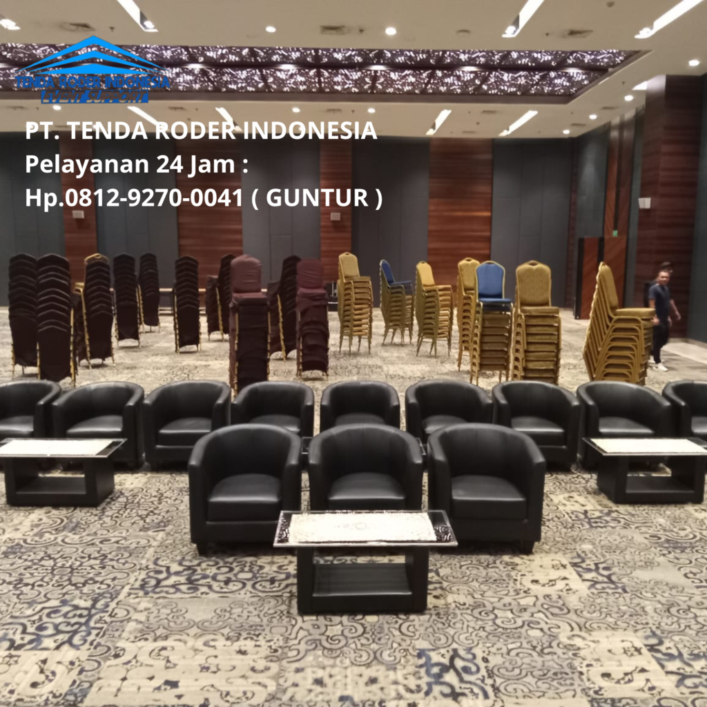 Rental Sewa Tenda Roder Transparan Dan Sofa Hitam Oval Jakarta